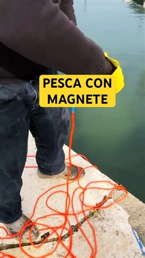 PESCA CON MAGNETE , nei CANALI DI CHIOGGIA#fishing #magnetfishing #metaldetecting