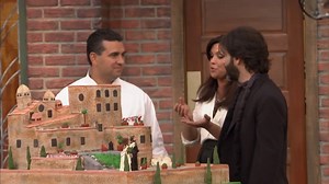 63K views · 1K reactions | Buddy creates a cake for talk show host Rachael Ray, modelled on the Tuscan castle where she got married. #CakeBoss Watch full episodes on discovery+: https://bit.ly/3HfHr6e | Love Reality | Facebook