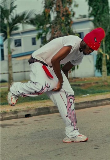 Let every beat write the story of us, Every step reads it with passion and each movement a wishpered promise of love✨🌹 @🏝KBruce🏝77❌️ Dc: Me #fypviralシ #trendingvideo #solacedance