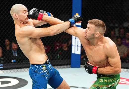 Did Sean Strickland break his nose at UFC 312? The exact moment Dricus du Plessis injured 'Tarzan' in title rematch