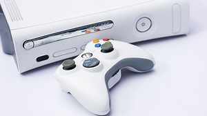 Xbox 360 : une faille permet de la pirater en 30 secondes avec une clé USB (et c'est incroyablement facile)