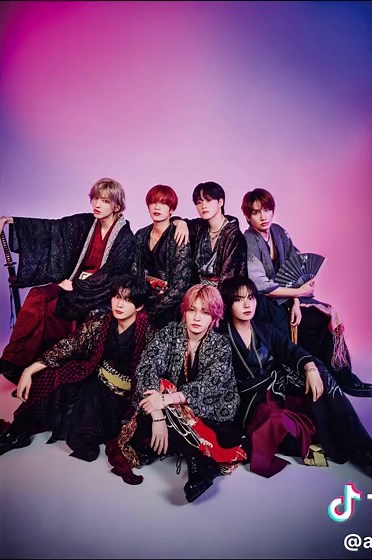 なにわ男子カレンダー予約受付中！