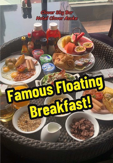 Unforgettable Floating Breakfast Experience in Bangkok