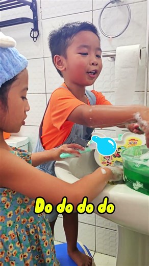 Let’s Wash the Plates Together! | Kids Educational & Fun Song