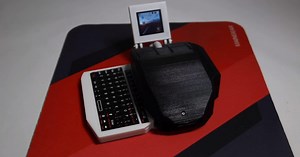 YouTuber bastelt Maus mit eingebautem Computer