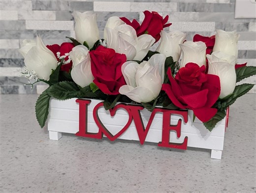 Red & White Rose Centerpiece | Valentine's Day Floral Arrangement - Etsy