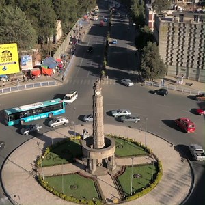 C'est la capitale de l'Ethiopie : Sophie Jovillard vous fait découvrir la dynamique Addis-Abeba Echappées Belles en Ethiopie, c'est demain à 20h50 sur France 5 | Echappées Belles