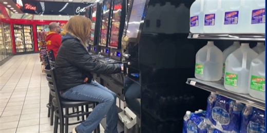 Owner of convenience store gaming machines keeps devices running despite new Springfield ban