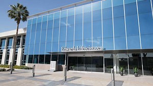 Edwards Crashes 31% After Slashing Guidance For Its Cash Cow