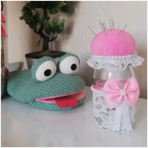 How to make an adorable no-sew puppet! | MetDaan Beauty