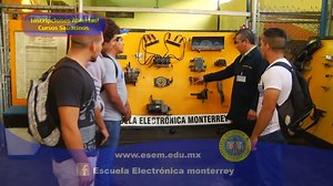 Ofrecemos mas de 30 cursos sabatinos como: Paneles solares, Programación Básica de CNC, Mecatrónica, Electrónica Analogica, Producción y Supervisión Industrial, y muchos, muchos cursos mas. | Escuela Electrónica Monterrey