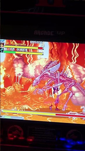 Fistfight with Alien Queen AvP Arcade