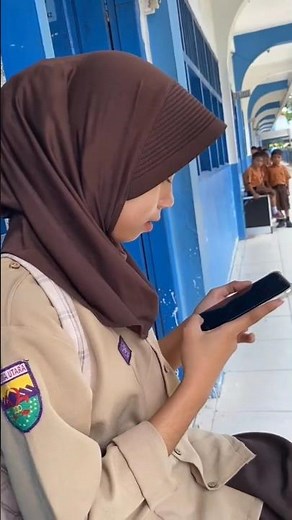 AKHIRNYA SRI BISA KETEMUAN DENGAN BAPAKNYA