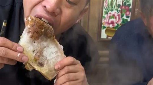 成颗酸菜炖哈拉巴