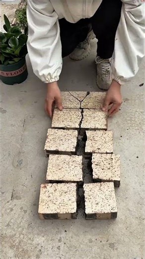 The best way to quickly join bricks is by using lightweight concrete, which is easy to apply #shorts