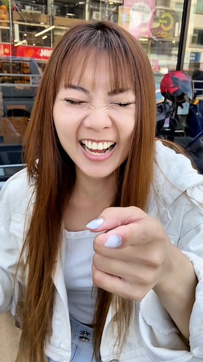 48K views · 1.5K reactions | 不給糖就搗蛋 #夫妻 #日常 #photooftheday #搞笑 #親子 | Ruby Lin | Facebook