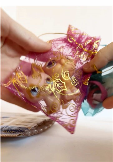 The German shepherd was one of my dreamies! Love her so much! Thank you @Strange_Lps_Studios!! #lpscollection #lpsunboxing #lpstrade #lpscommunity #lpstok