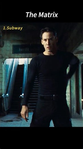 He died... then she said "I love you" and he ROSE 🙌💚 "My name is NEO!" 💀🚇 The Matrix (1999) 🕶️