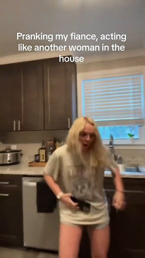 17K views · 362 reactions | scare_pranks_usa - cheating prank on girlfriend #couple #scareprank #funnyprank #funnytiktok #trynottolaugh #scarepeople #haha #fyp.mp4 | Scare pranks usa | Facebook