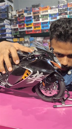 Onelifeliveit on Instagram: "📞 Center Square – +91 93889 98300 📞 Oberon Mall – +91 85929 98600 📞 Petta – +91 93494 83022 🔥 Suzuki Hayabusa GSX 1:6 Scale Diecast Model – the legend, now in your hands! Built with stunning detail, this collector’s edition comes with a spray feather, display stand, and a key replica — a must-have for every superbike lover 🏍️💨 Now available at Frizbee Stores! 📍 Center Square Mall – 📞 +91 93889 98300 📍 Oberon Mall – 📞 +91 85929 98600 📍 Petta Store – 📞 +91 