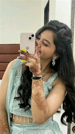 Girls editing 🎀🌺 #lehngadesign #dpphoto #girlphoto #saree #fashionpose #snapchat #snapshoot #love