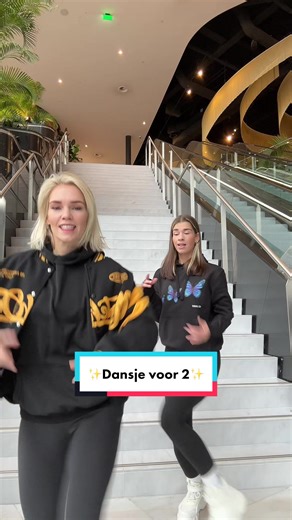 Je 2e @ mag een dansje met @Ashley Guijt opnemen 🤩🚀😉! Wie is het? . . #leukdansje #nieuwdansje #samendansen #ashleyguijt #tiktokdansfeestje #tiktokfeestjethuis #tiktokfeestje #dansjevoor2