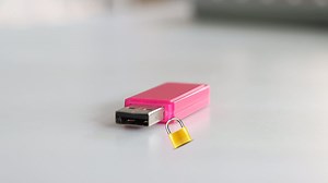 Hoe beveilig je een USB-stick met een wachtwoord?