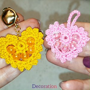 Very pretty crochet heart pattern with pearl beads | Decoration