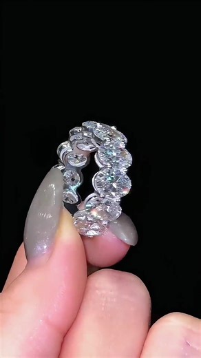 Stylish Pavé Diamond Ring Design