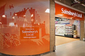 Edinburgh Airport welcomes new Sainsbury’s shop – the store’s first airport store