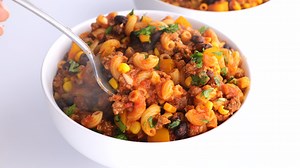  Recipe: https://chefsavvy.com/one-pan-mexican-pasta/ One Pan Mexican Pasta loaded with black beans, corn, cilantro, and salsa. This quick and easy one-pan dinner is a perfect healthy comfort food meal, loaded with vegetables and protein! This healthy family-friendly recipe is great for busy weeknights. Ready in just 30 minutes with minimal cleanup, kids will love it too! Follow Chef Savvy for more dinner recipes! | Chef Savvy | Facebook