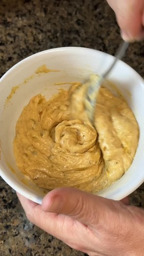 Make a banging burger sauce with me! Here’s the recipe! 🔥💯 I’ll drop my homemade mayo recipe below too! . Homemade Burger Sauce Recipe 1/2 Cup Mayo (recipe below) 1 Tbsp Minced Onion 1 Tbsp Dill Relish 2 Tbsp Sugar-free Ketchup 1/2 Tsp All-purpose Seasoning 1 Tsp Yellow Mustard 1 Tsp White Vinegar . Add all ingredients to a bowl and give it a good mix! Serve on top on your burgers and enjoy! . Homemade Mayo Recipe: To make your own mayonnaise, add these ingredients below to a bowl or jar and h