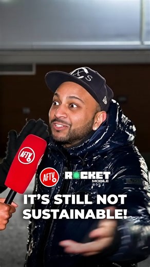 Another game, another win, and another 𝐔𝐍𝐒𝐔𝐒𝐓𝐀𝐈𝐍𝐀𝐁𝐋𝐄 performance according to Ryan! 😂 Get unlimited data, calls and texts for just £16 a month with Rocket Mobile. Switch now 👉https://rocketmobile.co.uk/?utm_source=facebook&utm_medium=caption&utm_campaign=rocketmobile-aftv- #ad UK only. T&Cs apply. #FanCams #Arsenal #PremierLeague | AFTV