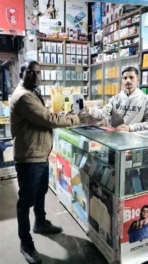 Nitesh Kumar Chaurasiya on Instagram: "Oppo F31 Pro Plus 5g Mobile Ke Sath Gift#Buds#Pendulam Watch#Gift#Mobile Stand#Data Cable Protector"