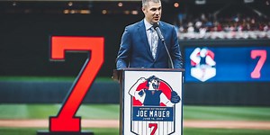 Tributes abound as Mauer's No. 7 is retired