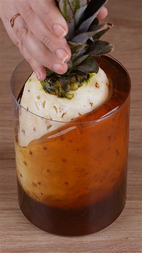 66K views · 423 reactions | How did I not learn this before! A genius trick with pineapple that everyone should know | That Recipe | Facebook