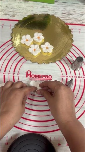 How to Make Fondant flowers #fondantflowers #shortsviral #shorts