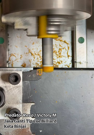 Shaft : Predator Revo 12.4 Carbon Tip : Victory Medium Jasa Ganti Tip Cue Billiard Kota Binjai #jasagantitip #gantimastertip #tipbilliard #billiardbinjai