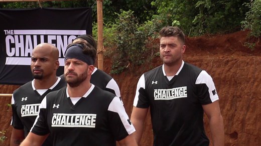 238K views · 4.1K reactions | Check out this sneak peek from tomorrow's 2-HOUR premiere of The Challenge: Invasion of the Champions! I can't wait to see the looks on the Underdogs' faces when the Champs invade  | The Challenge | Facebook