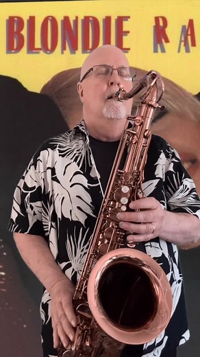 Rapture Sax Performance by Tom Scott and Blondie