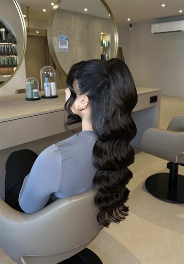 Polished Glossy Waves Hairstyle Inspiration