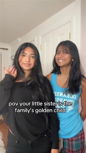 leeya on Instagram: "haley and alex dunphy irl #sisters #bigsister #littlesister #modernfamily #sister"