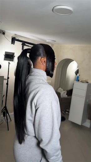 PONYTAILS | TAPE-INS | SEW INS | QUICK WEAVE on Instagram: "A mid Ponytail X One side bang 🤍 #southlondonhair #southlondonponytail #ukhairstylist #ponytailstylist #ponytail #sleekponytail #sleekhair #sleekhairstyles #ponytailbraid #ponytailweave #sleekbun #messybun #pincurlbun #barbieponytail #braidedponytail #halfuphalfdown #fishtailplait #middlepartponytail #sideswoopponytail #sidebang #curtainbang #tapeins #quickweave #sewin #sidepart #middlepart"