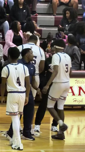 waynebrent11 (@waynebrent11)’s videos with Bow Down - Westside Connection