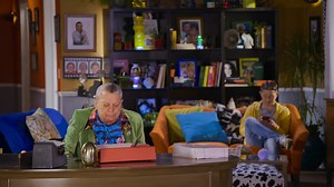 335K views · 177 shares | ¡Agárrense, que Frankie Rivers ya rompió su mala racha creativa! #Vecinos | Las Estrellas | Facebook