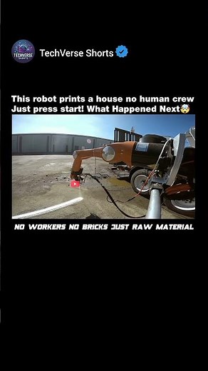 This robot 3D prints entire houses — no workers needed!🏠🤯#shorts
