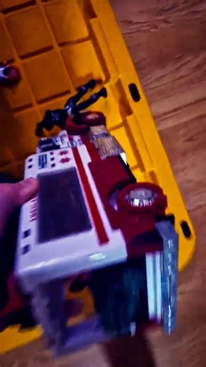 War machine is vaping/credit to @MattAndJustus