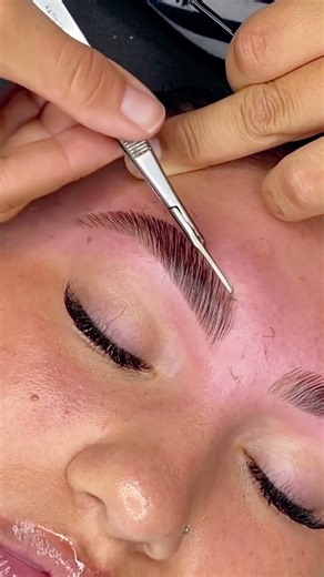 Fluffy Brow Magic ✨ #browlamination #fluffybrows #fullbrows #browtransformation #browgoals