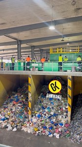 ONGOING: The team at Accra Compost and Recycle Plant facilities showing the Governors from Kenya how they operate at their facilities. Cc: @thejospongroup | Ghkwaku