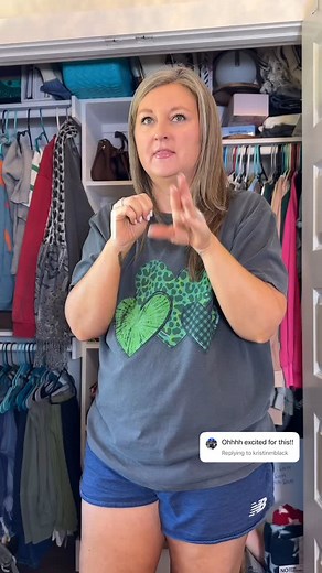 10K views · 1.5K reactions | Day 1 of 30 Outfits, 30 Days  Cute, Casual & Comfy! This look is effortless: baggy green pants + an oversized crewneck for the perfect mix of comfort and style. If you love easy everyday outfits or comfy outfit ideas, this series is for you! Would you wear this? Let me know!  #midsizefashion #30outfits30days #outfitinspo #ootd | Samantha Mullino | Facebook